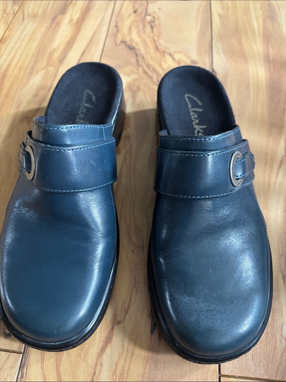 Clarks Navy Blue Leisha Bliss Leather Slip-On Mules